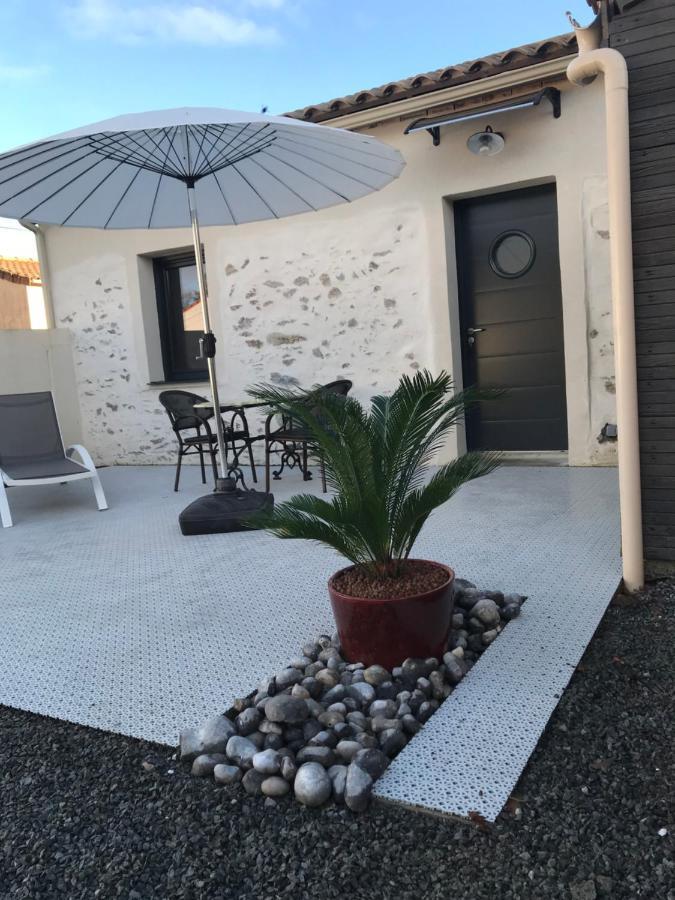 La Passionnante Gite Avec Spa Privatif Saint-Philbert-de-Bouaine Kültér fotó